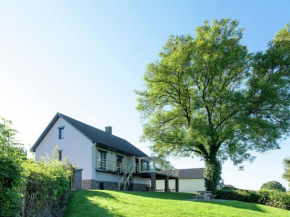 Vintage Villa with Private Garden in Rendeux